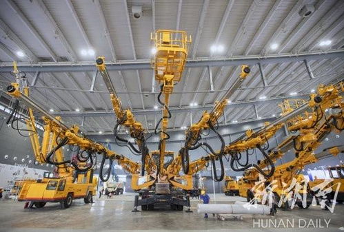 钢臂直指云天——2021长沙国际工程机械展开幕首日见闻